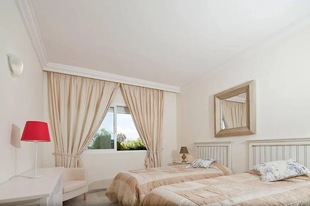 Magna Marbella Apartment 0*,  Spain